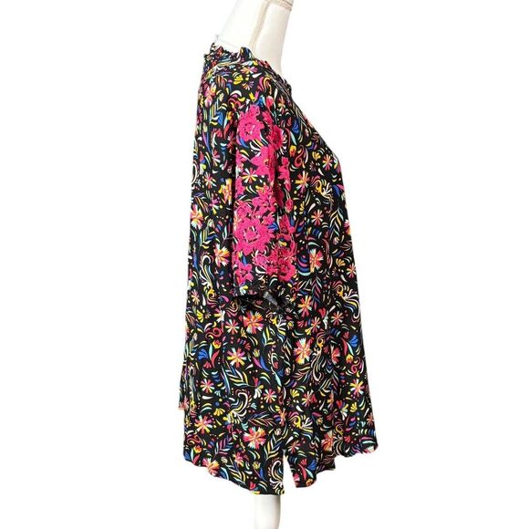 Savanna Jane Top Size 3X Black Abstract Embroidered Floral Boho Artsy Cottage - Picture 4 of 9